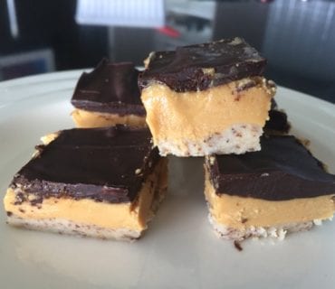 Awesome Low Carb Chocolate Peanut Butter Slice